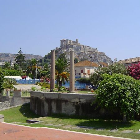 Hotel Mediterraneo โรเชลลา ยอนีกา ภายนอก รูปภาพ