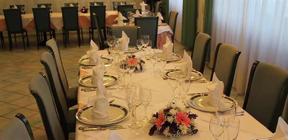 Hotel Mediterraneo โรเชลลา ยอนีกา ภายนอก รูปภาพ