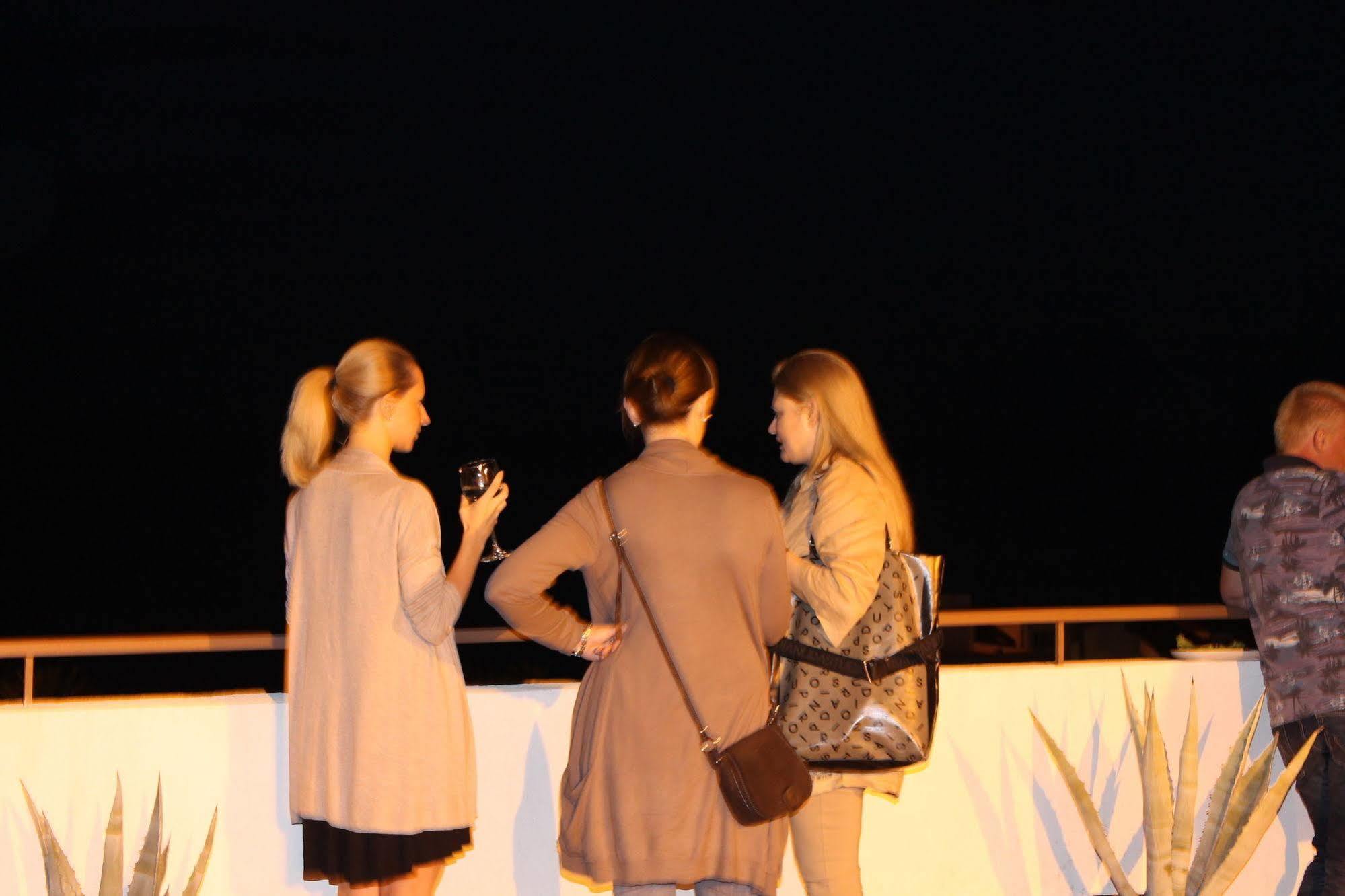 Hotel Mediterraneo โรเชลลา ยอนีกา ภายนอก รูปภาพ